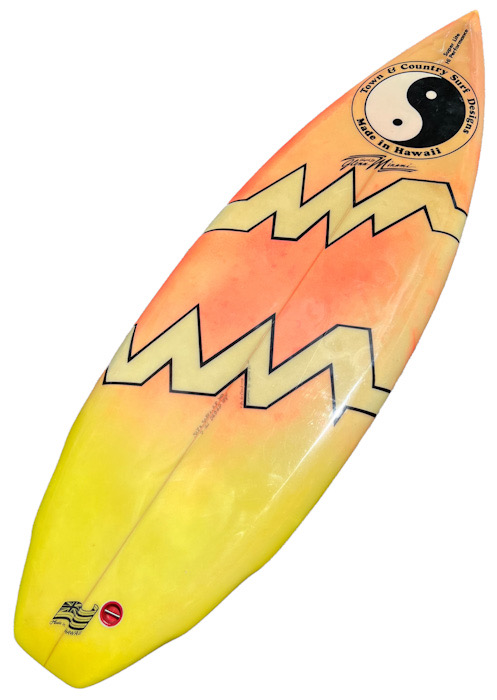 Town and Country (T&C) surfboard by Glenn Minami (1984) – Vintage 